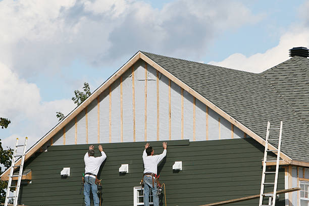 Professional Emergency Siding Repair technician working in Sardinia, OH
